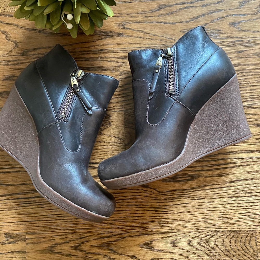 Ugg wedge bootie💕 super cute!!!!
